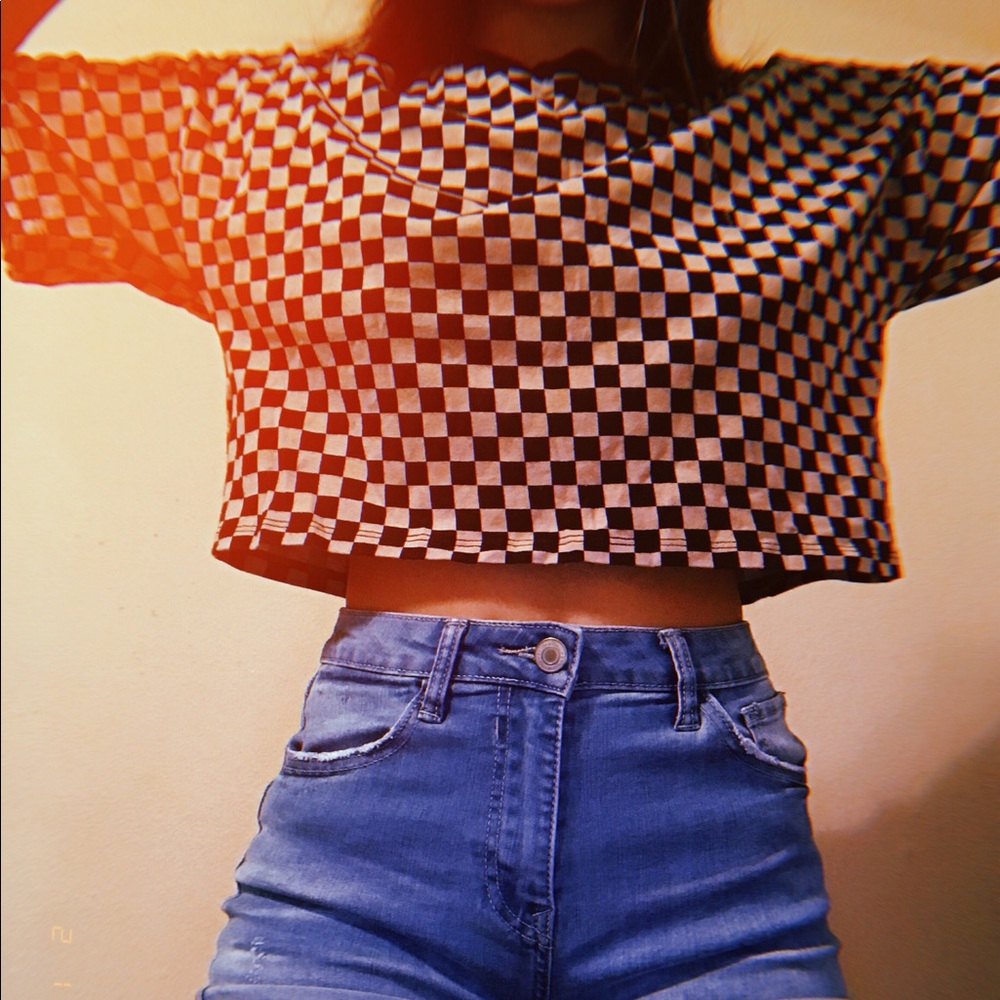 Trendy checkerboard crop top
